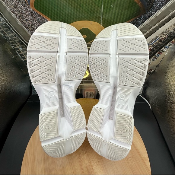 On Cloud Cloudpulse White Frost Women’s Athletic Sneakers Size 11 - Picture 9 of 13